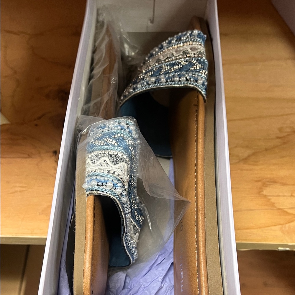 Madden Girl Blue and Tan Embroidered Sandals - Picture 3 of 3